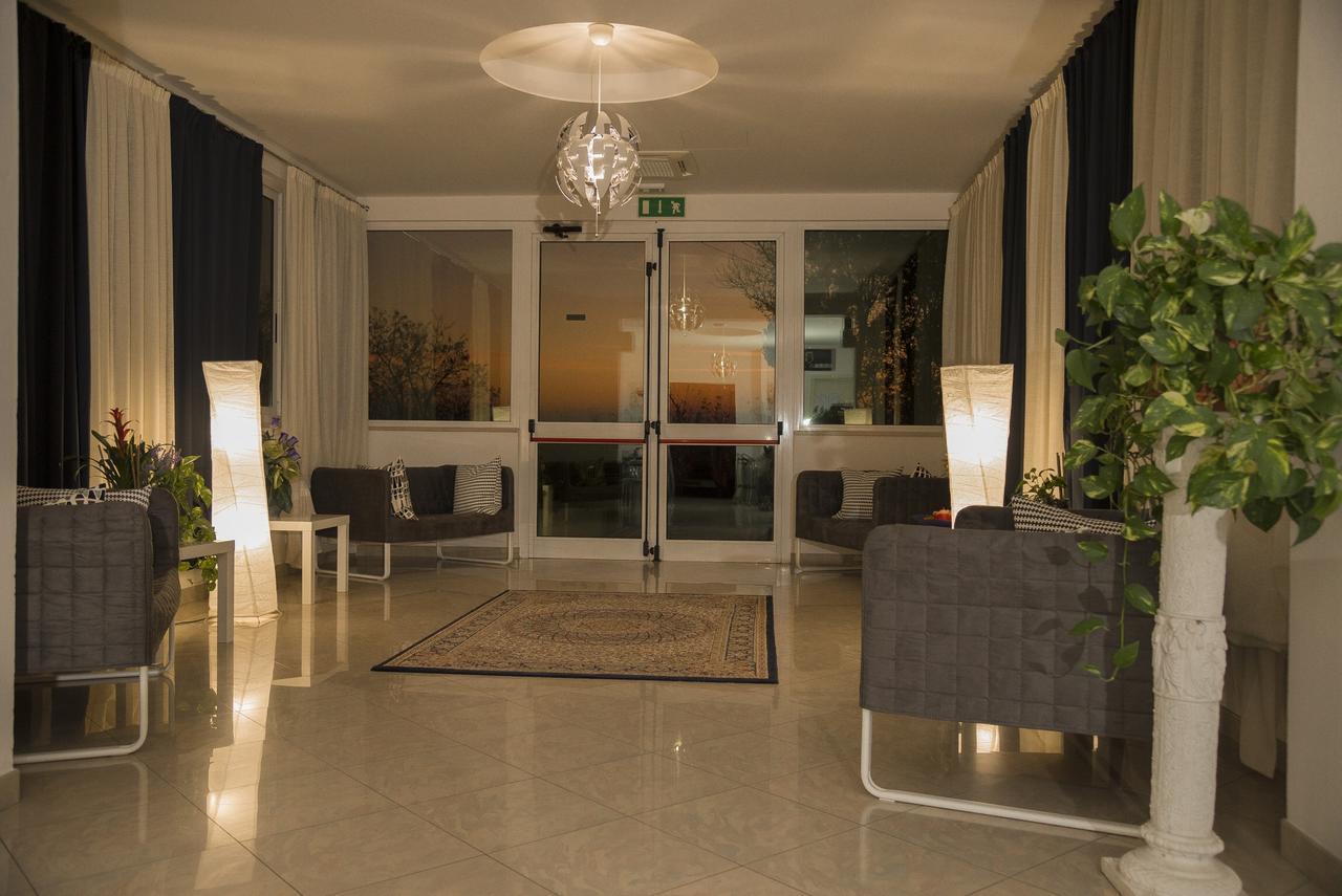 Hotel Infinity Cervia Zewnętrze zdjęcie