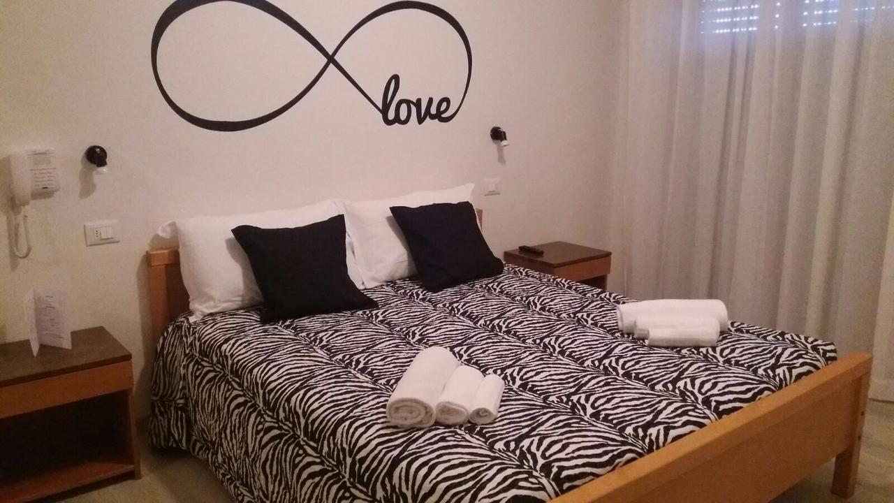 Hotel Infinity Cervia Zewnętrze zdjęcie