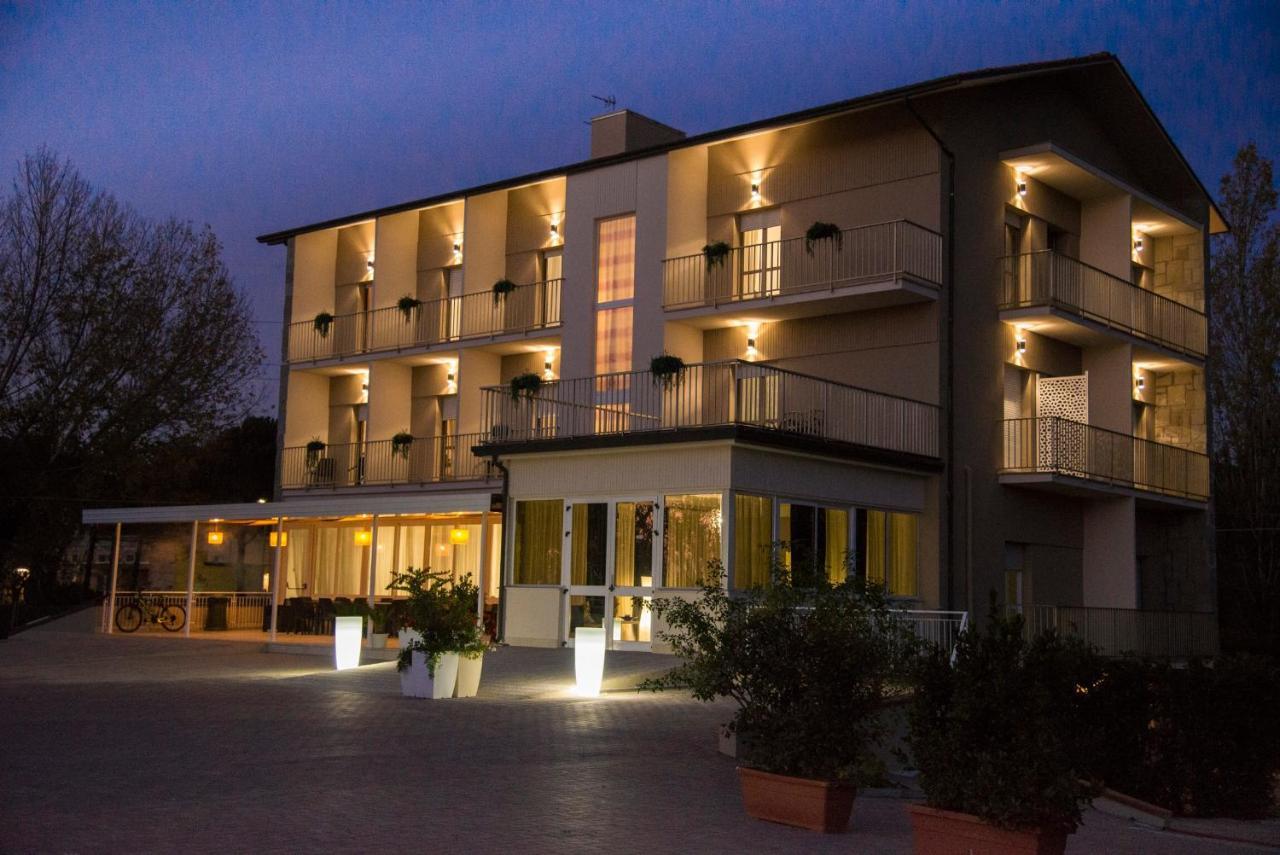 Hotel Infinity Cervia Zewnętrze zdjęcie