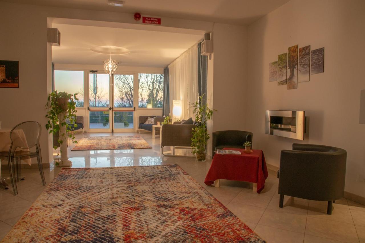Hotel Infinity Cervia Zewnętrze zdjęcie